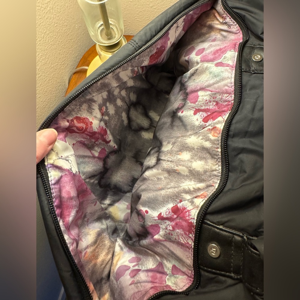 Lululemon Bon Voyage Duffel Bag - Picture 10 of 11